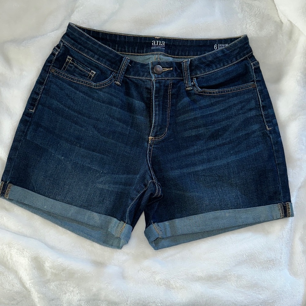 Women MIDI denim shorts